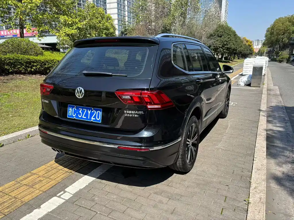 Volkswagen Tiguan L 2019 — фото 8