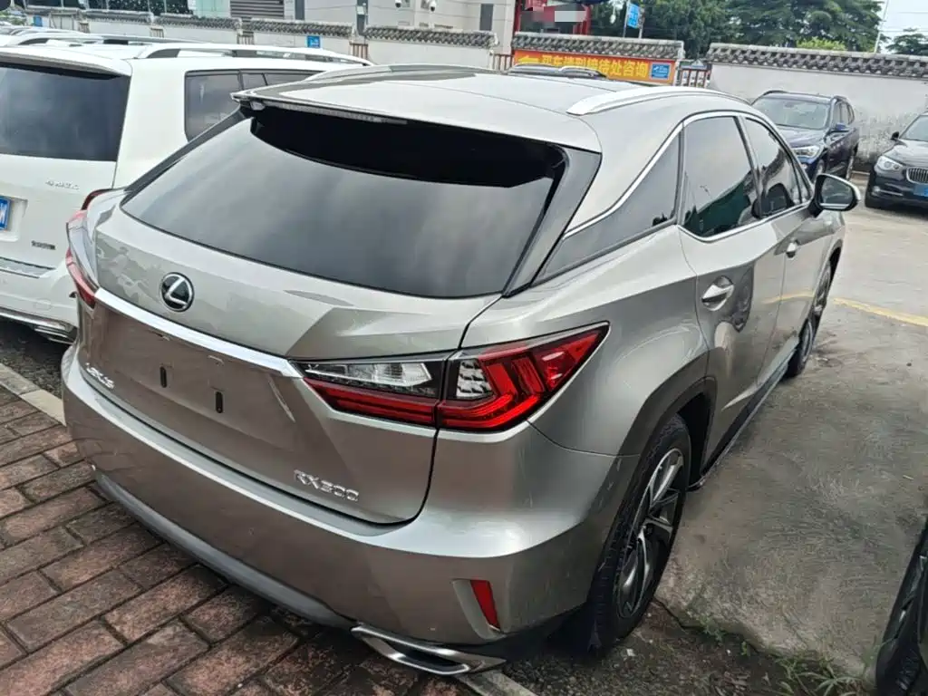 Lexus RX 2019