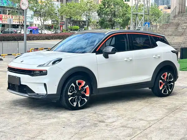 Lynk & Co 06 2022