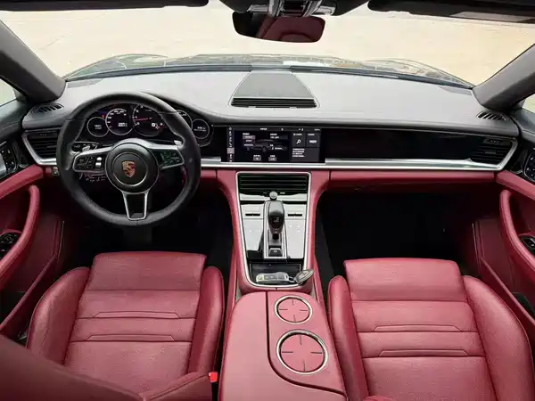 Porsche Panamera 2019