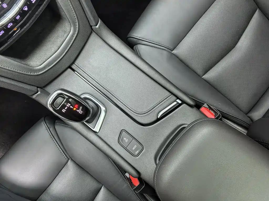 Cadillac XT5 2019 — фото 14