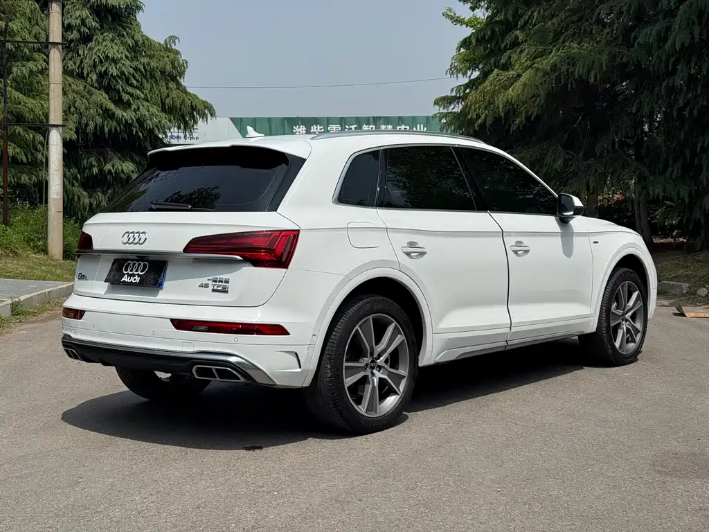 Audi Q5L 2022 — фото 12