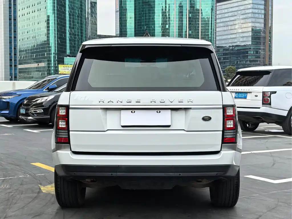 Land Rover Range Rover 2018 — фото 13