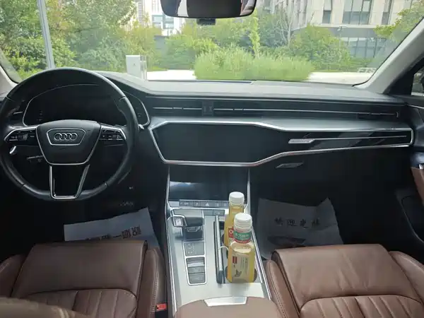 Audi A6L 2022