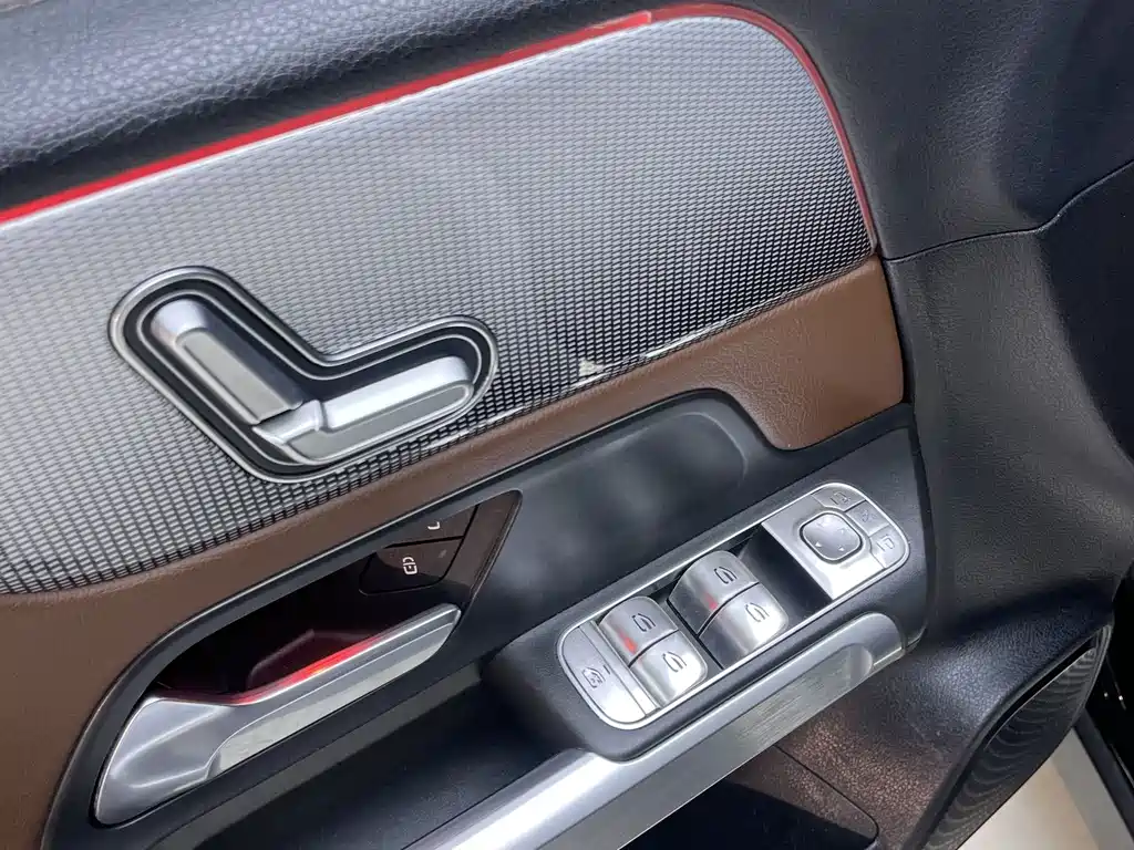 Mercedes-Benz GLB 2021 — фото 19