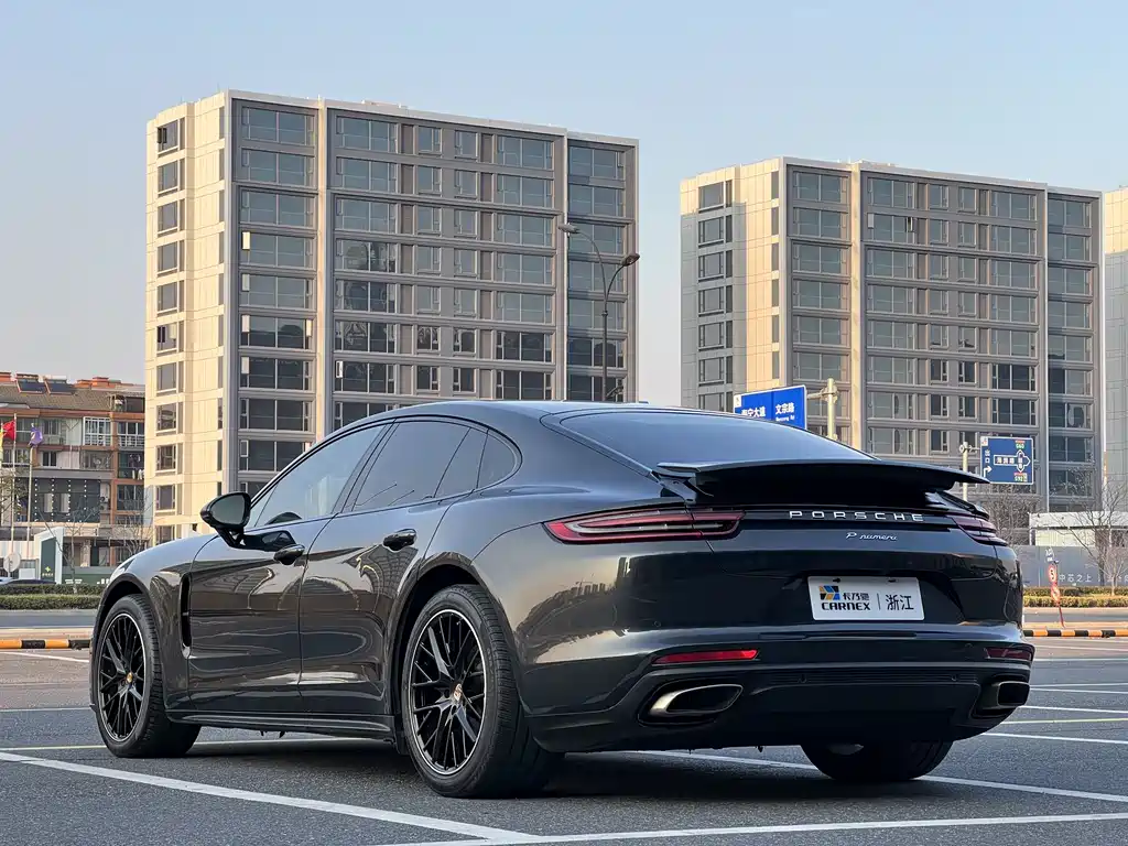 Porsche Panamera 2019 — фото 5