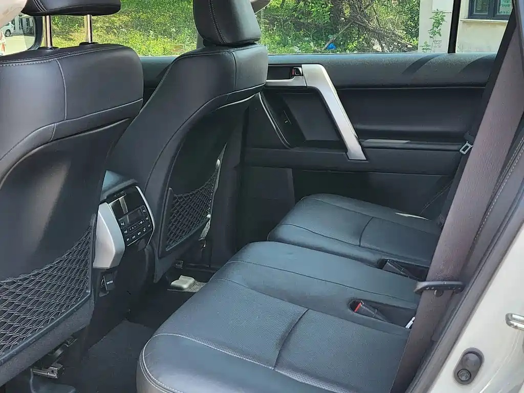 Toyota Prado 2019 — фото 12