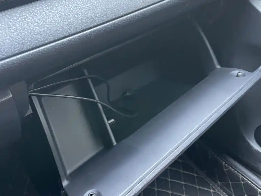 Toyota Yaris L 2023 — фото 12