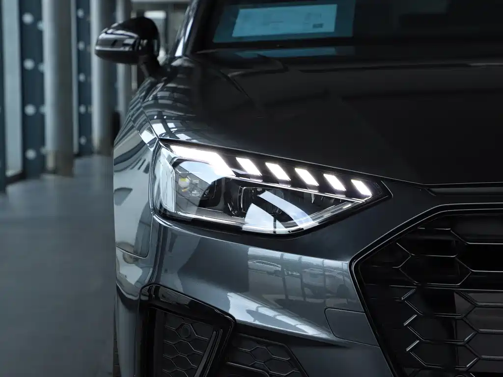 Audi A4L 2023