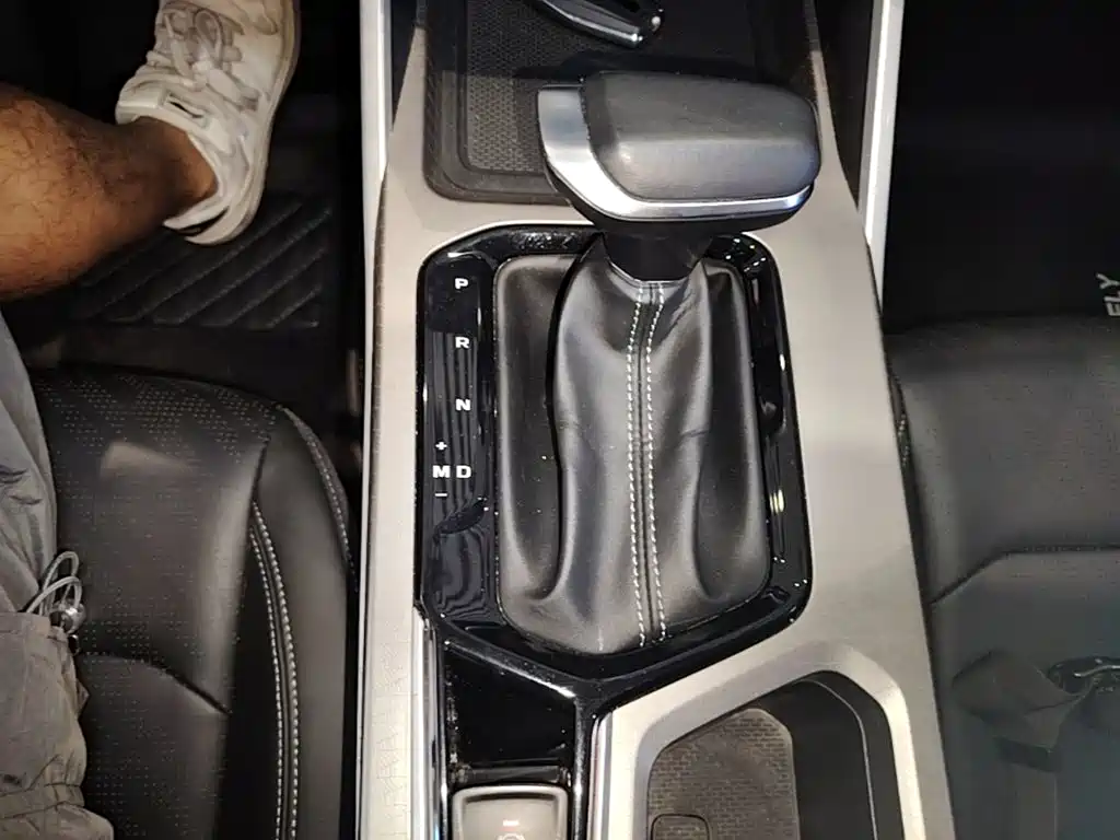 Geely Emgrand 2023 — фото 14