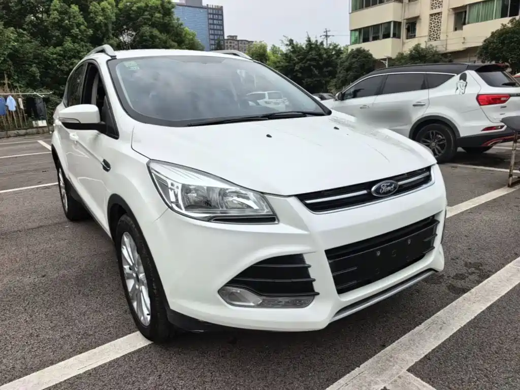 Ford Kuga 2015 — фото 4