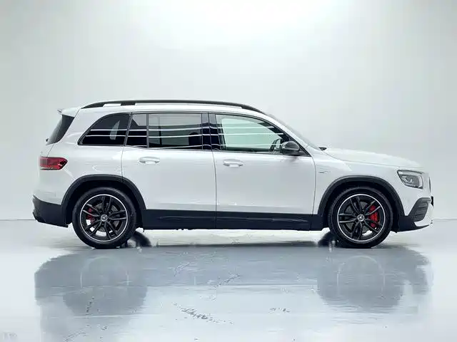 Mercedes-Benz GLB AMG 2021 — фото 9