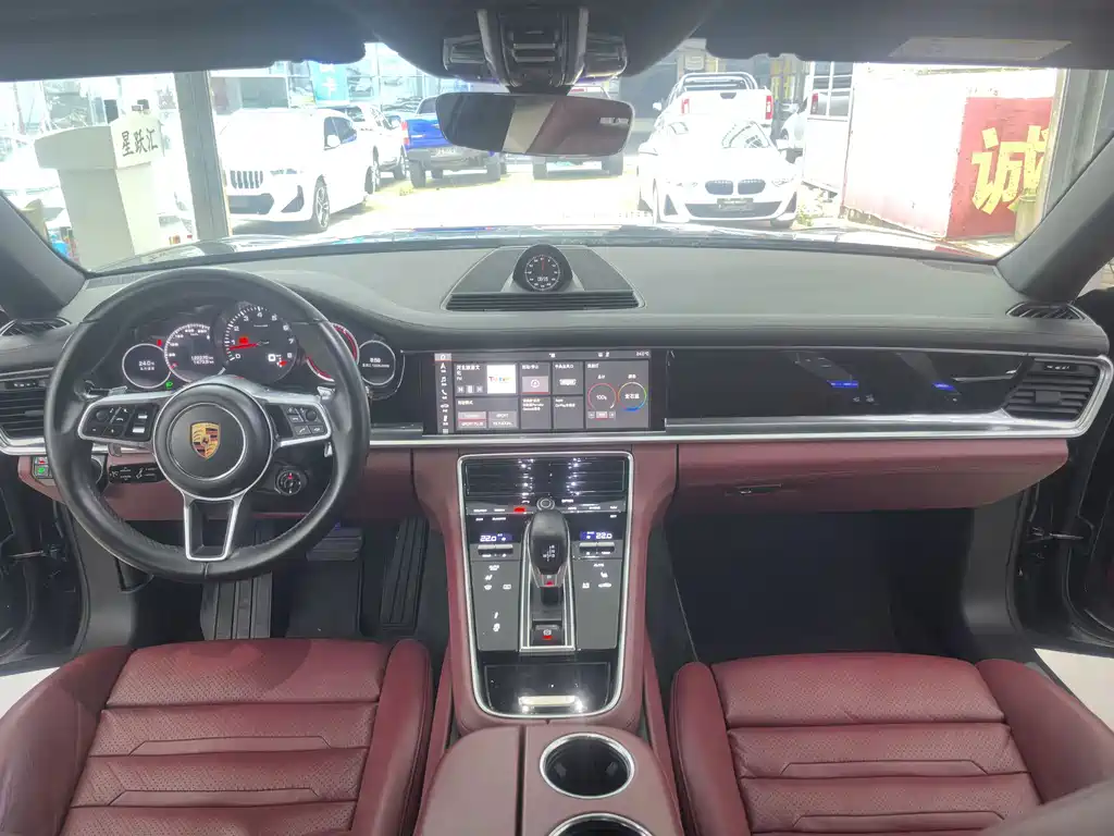 Porsche Panamera 2017 — фото 10
