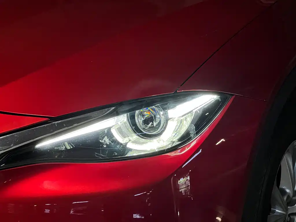 Mazda CX-4 2017 — фото 16