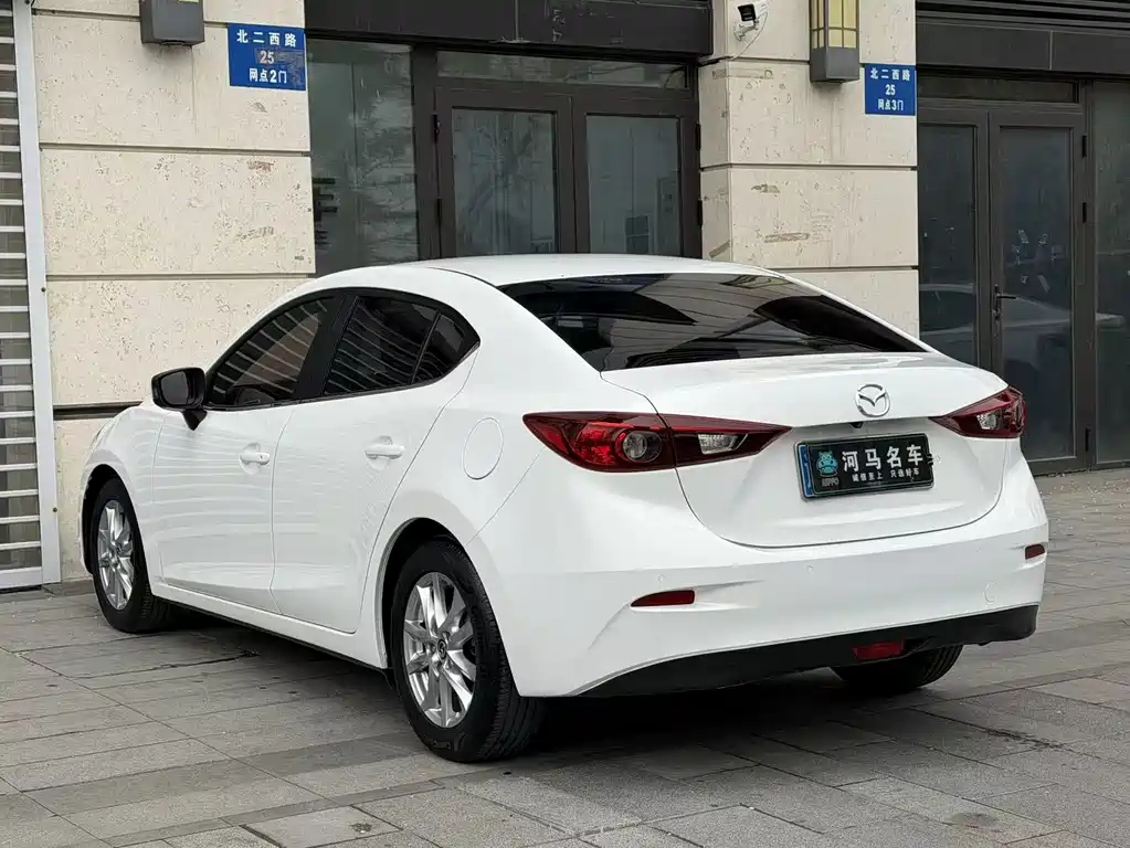 Mazda 3 Axela 2015 — фото 11
