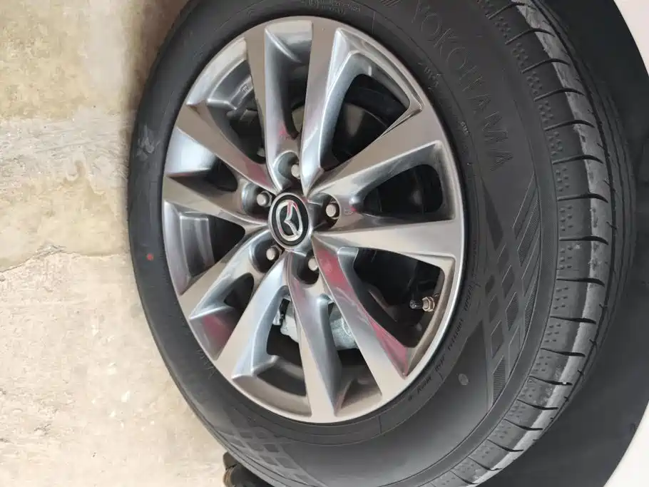 Mazda 3 Axela 2023