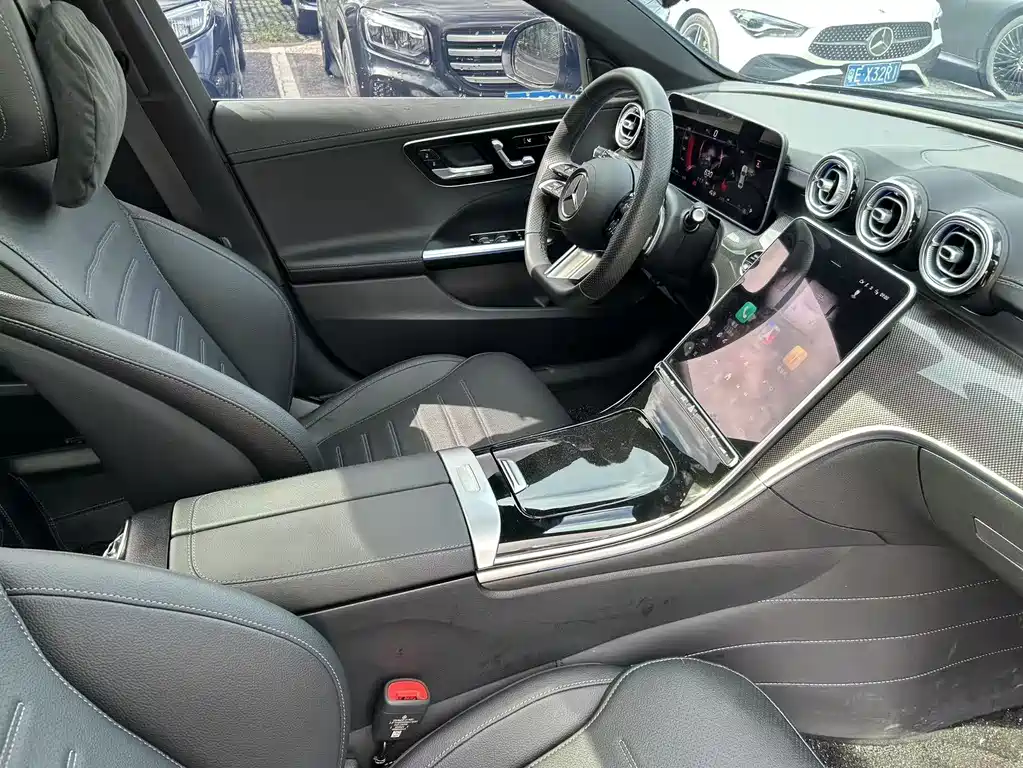 Mercedes-Benz C-Class 2024 — фото 14