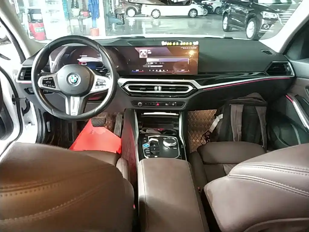 BMW i3 2024 — фото 10