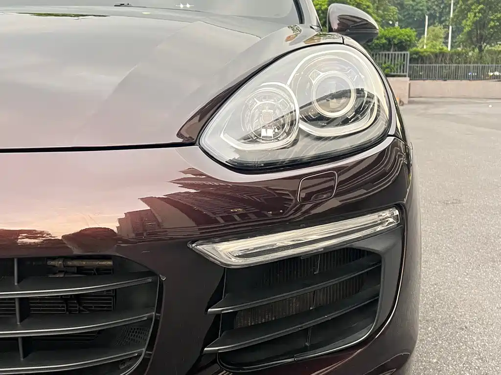 Porsche Cayenne 2016 — фото 9