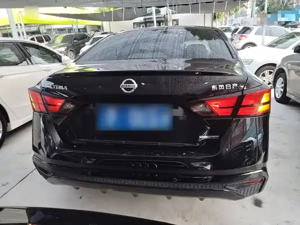 Nissan Teana 2023