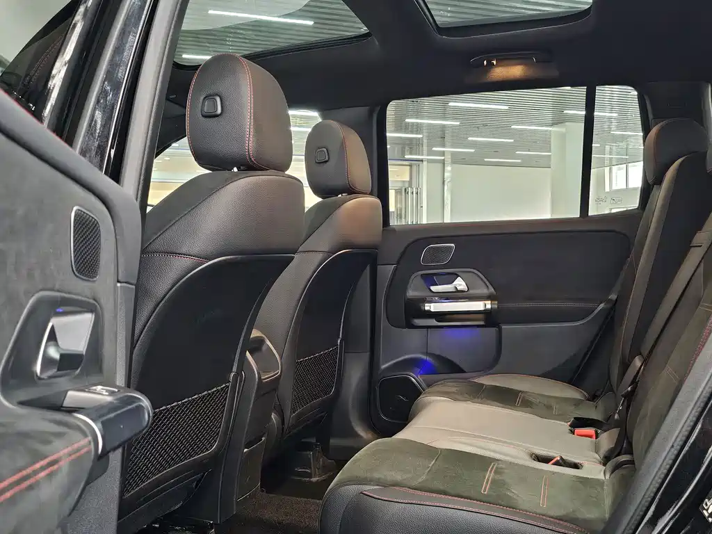 Mercedes-Benz GLB AMG 2025 — фото 10