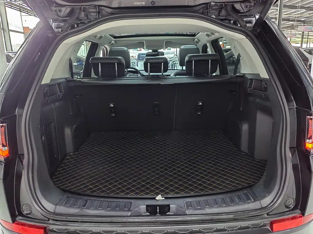 Land Rover Discovery Sport 2020 — фото 19