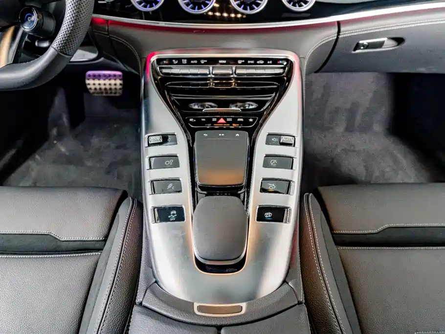 Mercedes-Benz AMG GT 2024 — фото 14