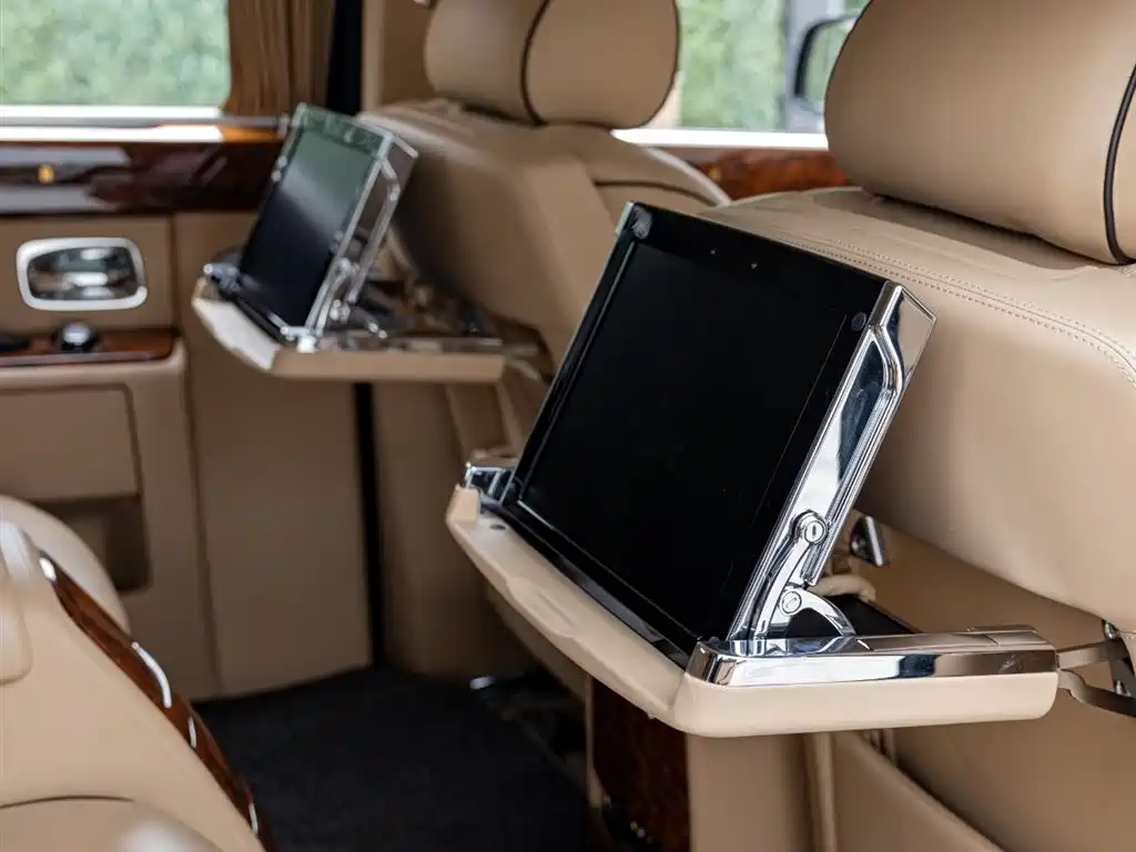 Rolls-Royce Phantom 2012 — фото 27
