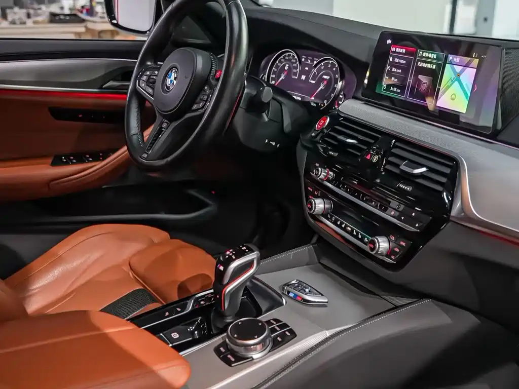 BMW M5 2019 — фото 11