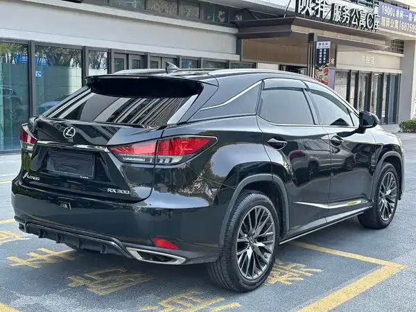 Lexus RX 2021
