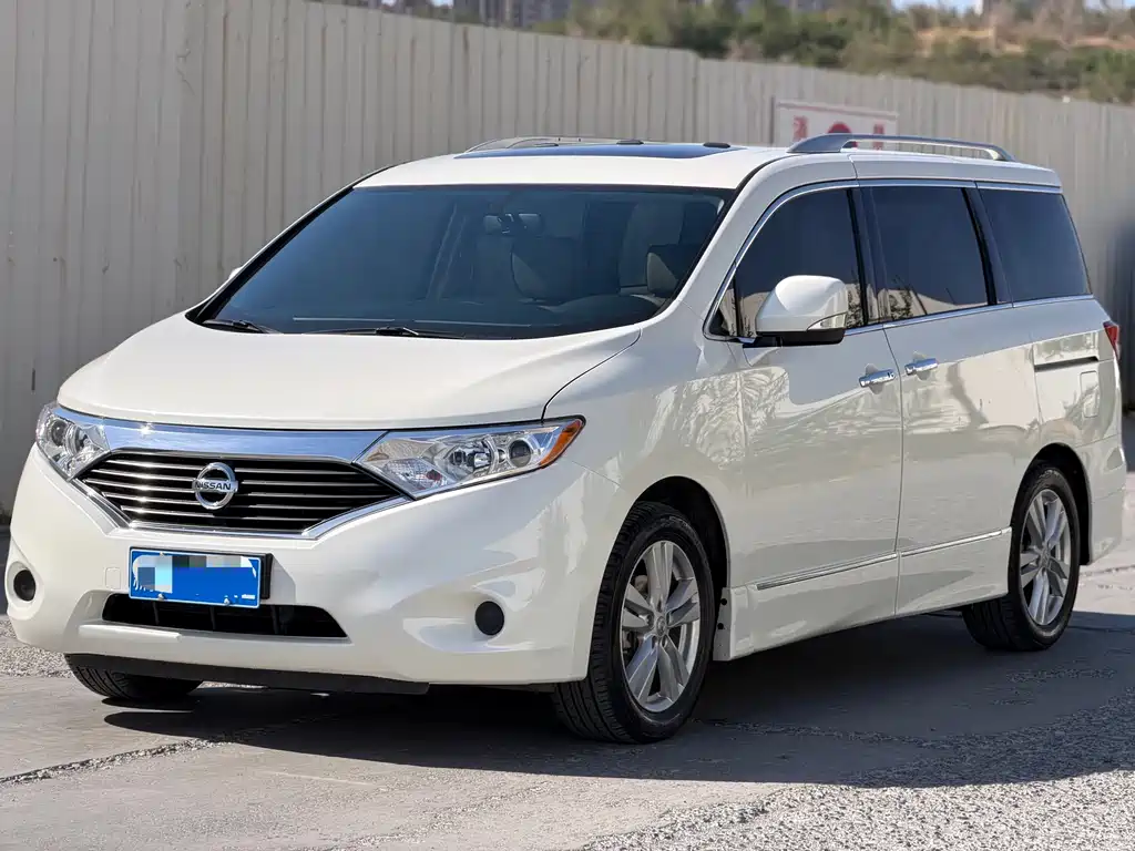 Nissan Quest 2014