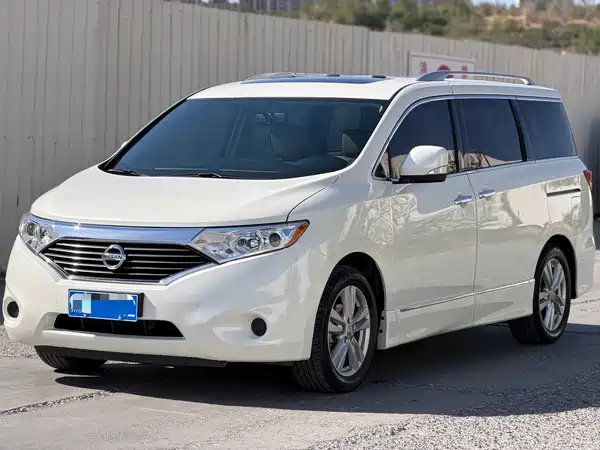 Nissan Quest 2014