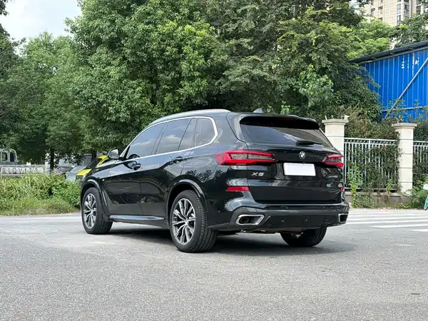 BMW X5 2021