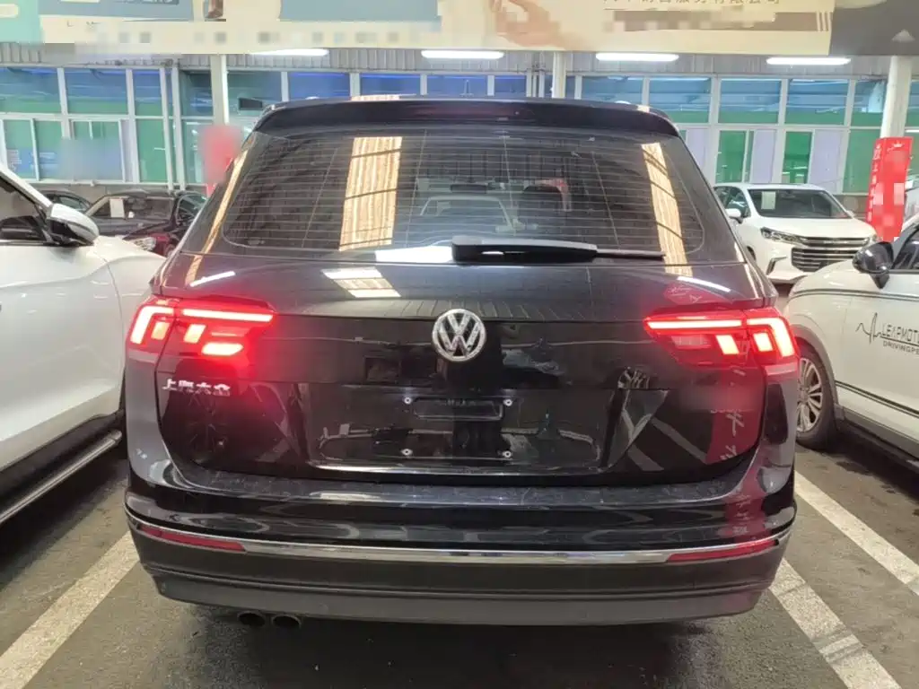 Volkswagen Tiguan L 2018 — фото 6