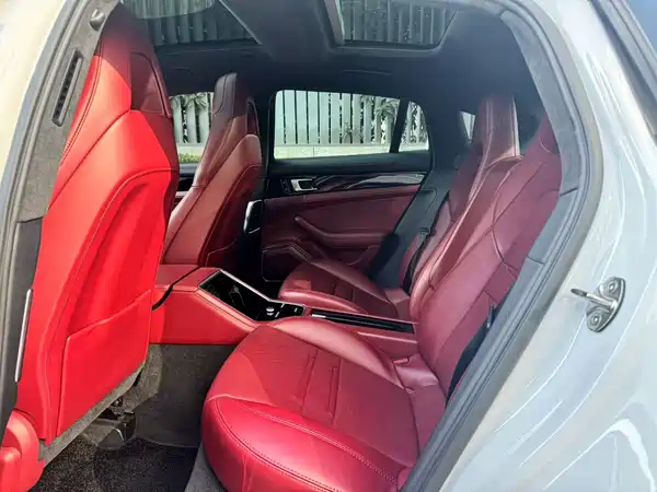 Porsche Panamera 2022