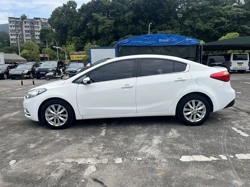 Kia K3 2015