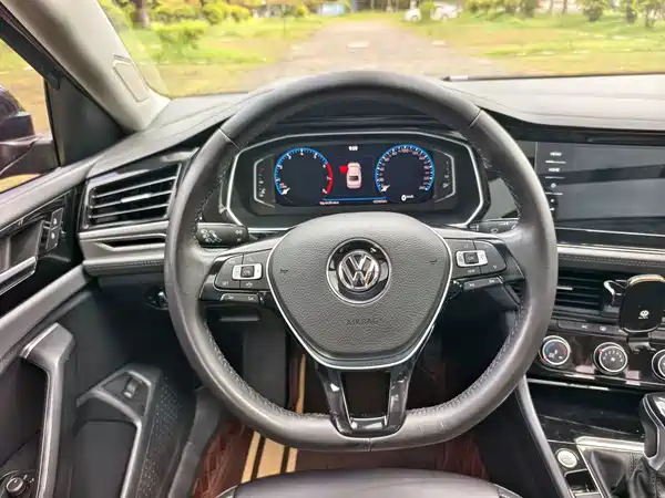 Volkswagen Sagitar 2022