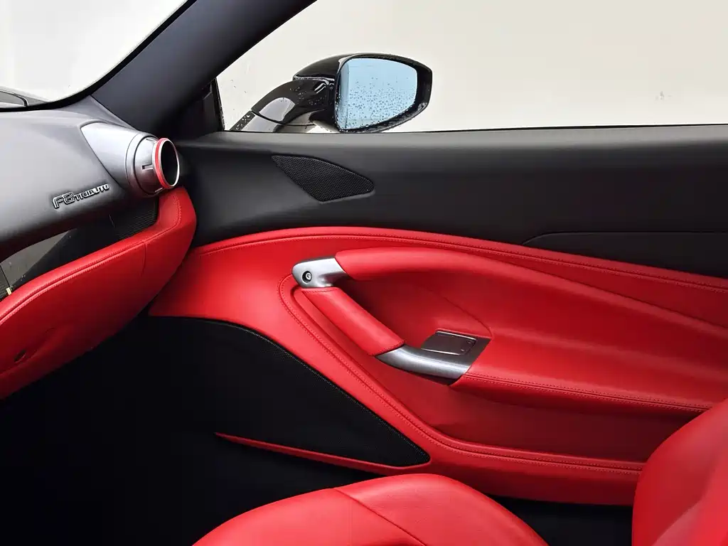 Ferrari F8 2022 — фото 23