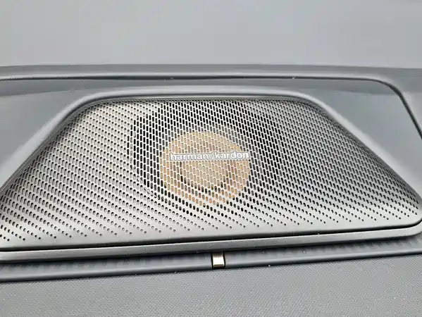 Lynk & Co Z20 2024