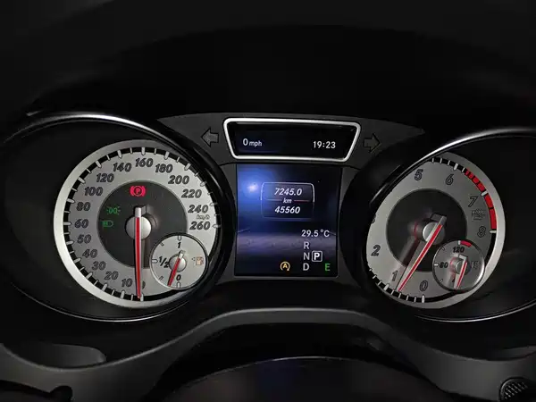 Mercedes-Benz GLA 2015