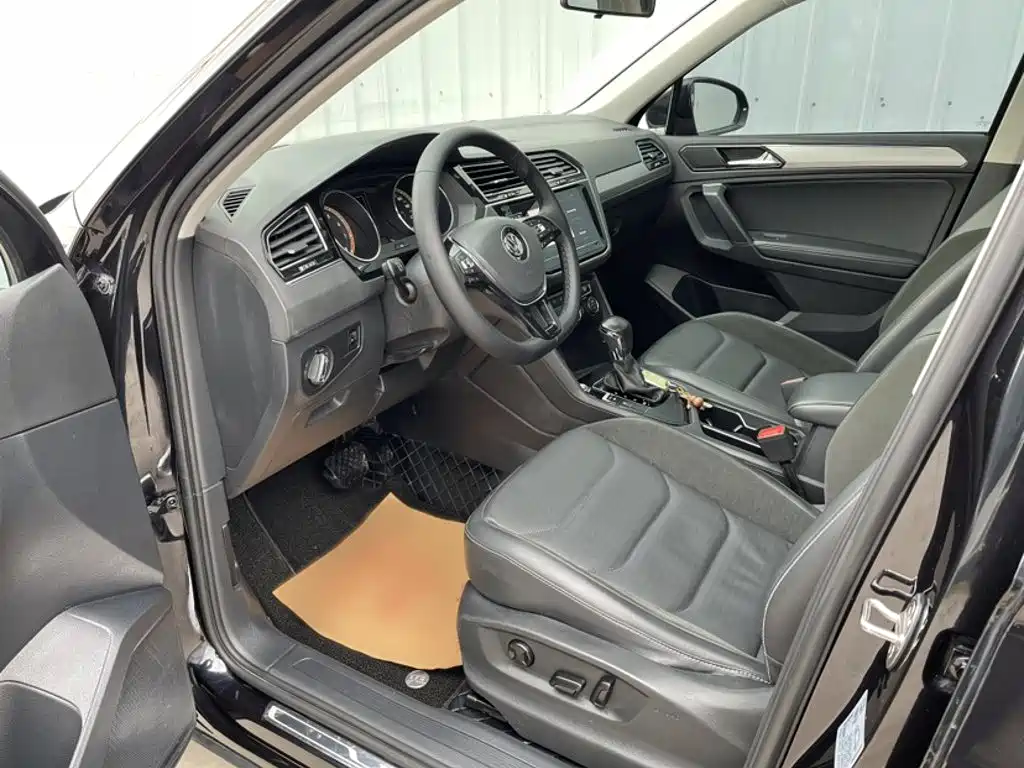 Volkswagen Tiguan L 2020 — фото 16