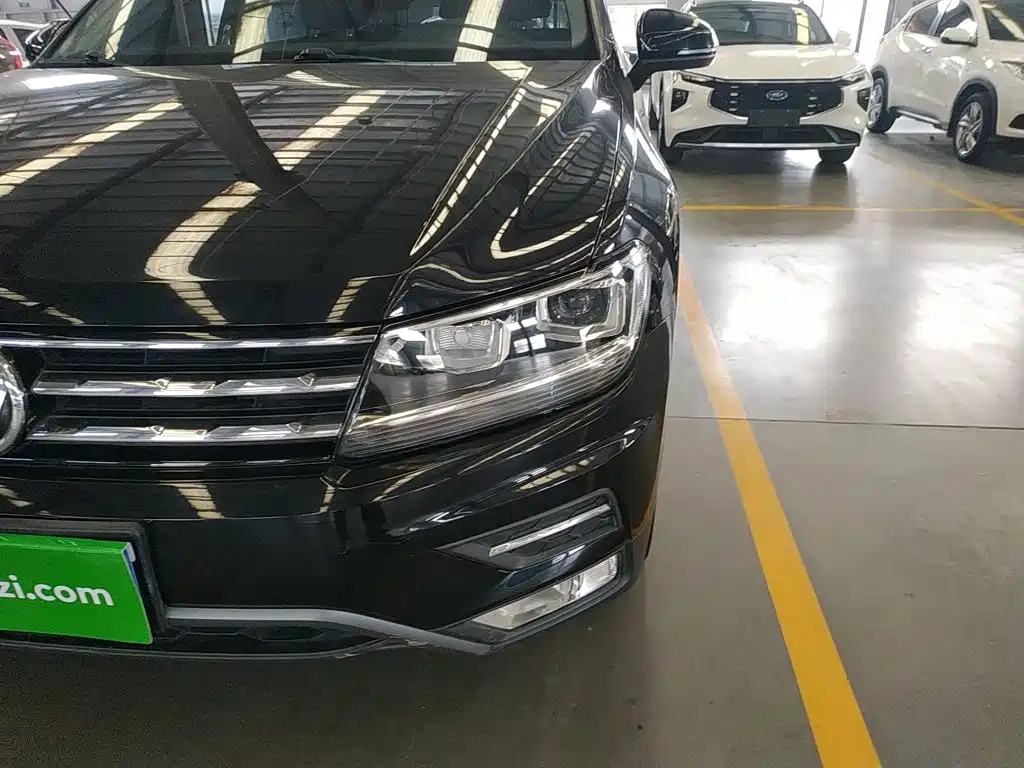 Volkswagen Tiguan L 2020 — фото 18