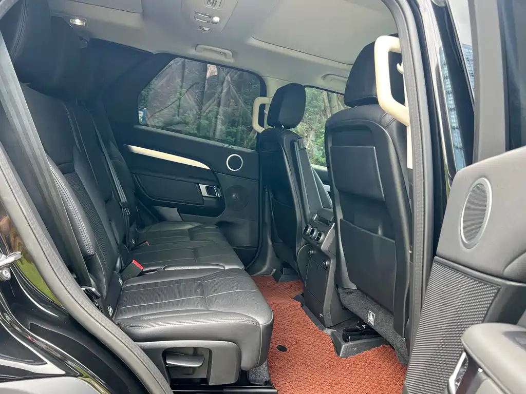 Land Rover Discovery 2020 — фото 12