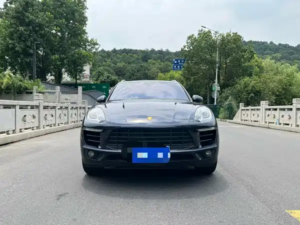 Porsche Macan 2016