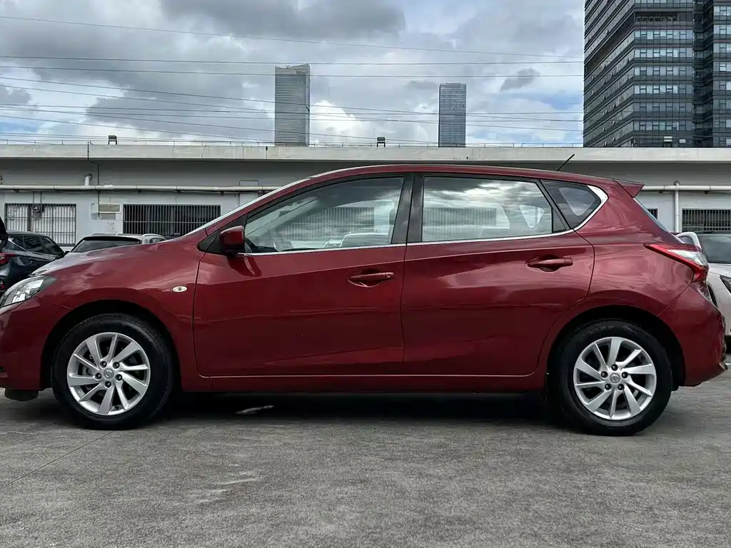 Nissan Tiida 2020 — фото 11