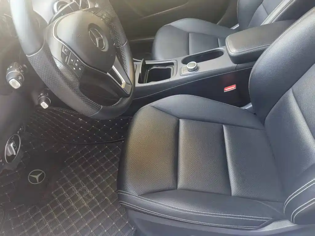 Mercedes-Benz GLA 2015 — фото 13