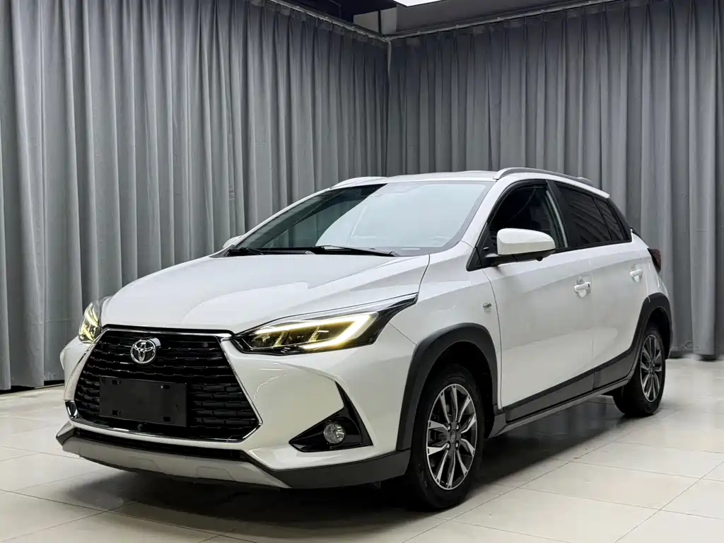 Toyota Yaris L 2022