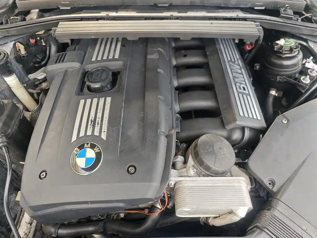 BMW 3 Series 2010 — фото 18
