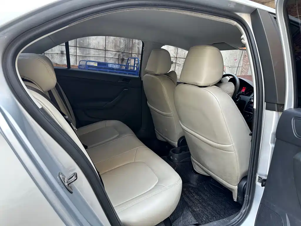 Volkswagen Santana 2014 — фото 9