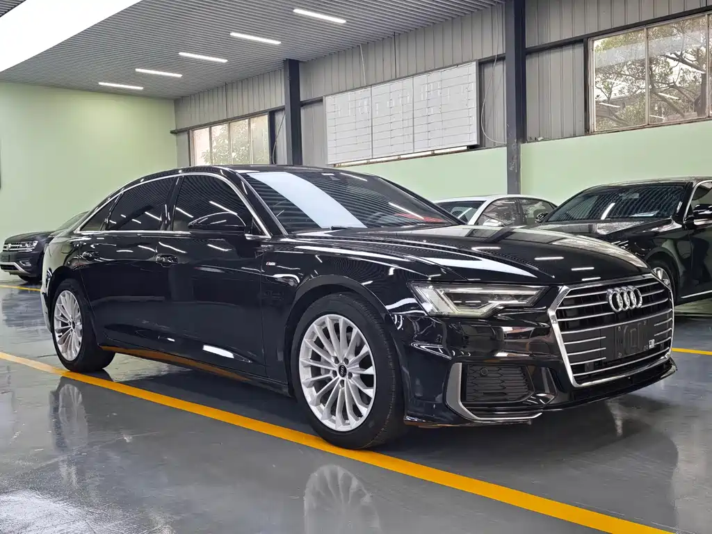 Audi A6L 2022